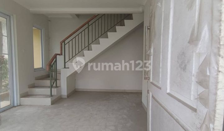 Disewakan rumah di Montana village gading serpong, split level  2