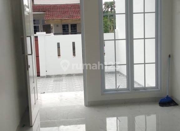 Dijual Cepat Rumah Rapi di Sector 1e 1