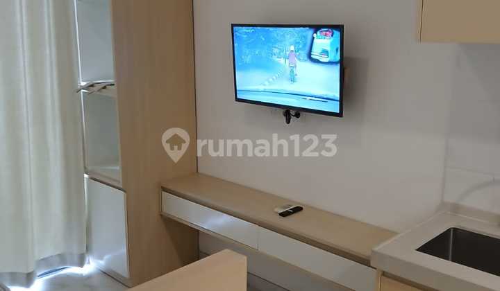 For rent fully furnished studio apartment at Skyhouse BSD For rent fully furnished studio apartment at Skyhouse BSD