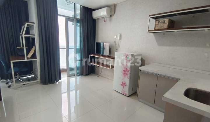 For rent Brooklyn studio apartment fully furnished in Alam Sutera. 2