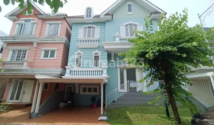 Rumah  split level 3 lantai di Omaha gading serpong Tangerang