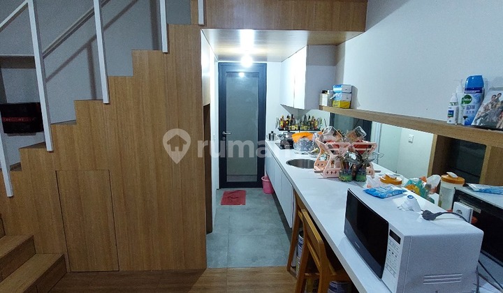 For sale: 2-story fully furnished house facing the garden at Fleekhauz BSD. 2