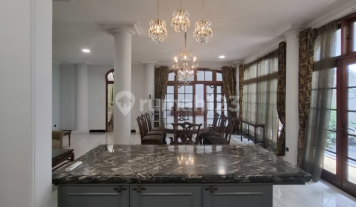 Disewakan Rumah Mewah di Menteng, Lokasi Tenang 2