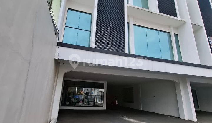 Turun Harga Ruko Baru 4 Lantai di Jatinegara Cocok untuk Usaha