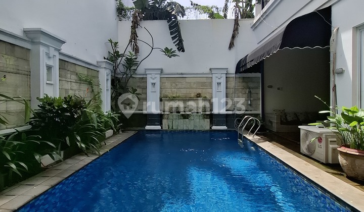 Disewakan Rumah Mewah di Mega Kuningan Cocok untuk Kantor Kedutaan