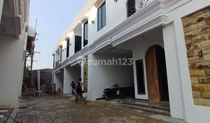 Rumah Baru Modern Klasik Jagakarsa 2 Lantai 3 Kamar 1