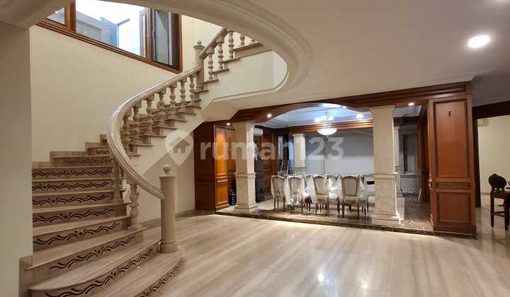 FOR RENT LUXURY HOUSE IN MEGA KUNINGAN