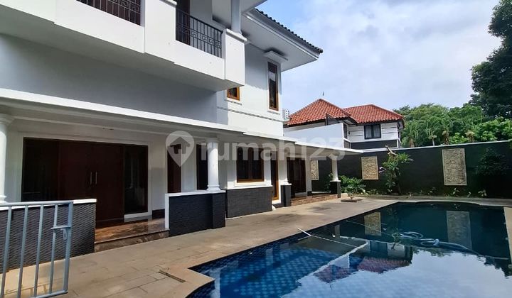 Disewakan Rumah Menteng Parkiran Luas Cocok untuk Kantor Disewakan Rumah Menteng Parkiran Luas Cocok untuk Kantor