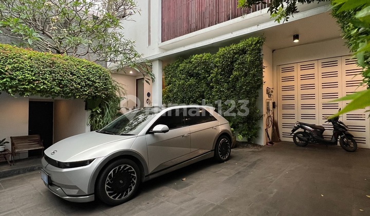 DIJUAL RUMAH SIAP HUNI DI KEMANG JAKARTA SELATAN