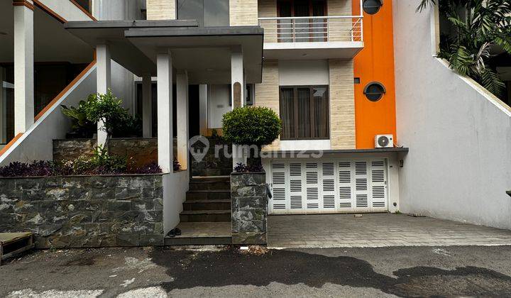 Rumah Modern Minimalis 2 Lantai Terawat Private Pool Dekat Mrt Lebak Bulus 1