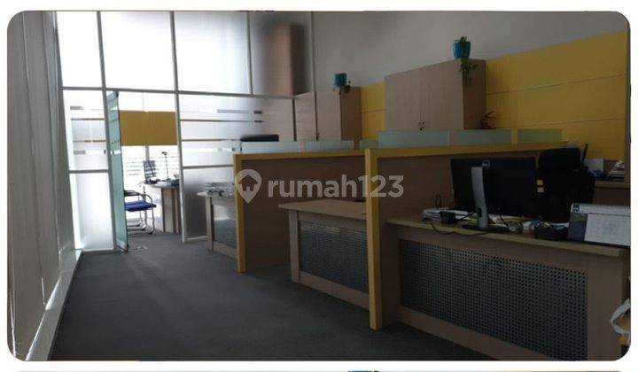 Disewakan Ruang Kantor Siap Pakai Full Furnish 110m2 Jakarta Selatan 