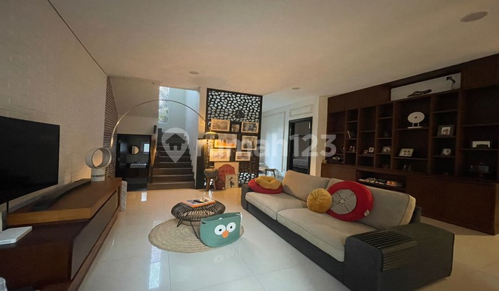 Rumah Bagus Besar Harga Millenial di Greenlake City Rumah Bagus Besar Harga Millenial di Greenlake City