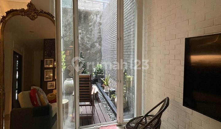 Rumah Bagus Besar Harga Millenial di Greenlake City 2