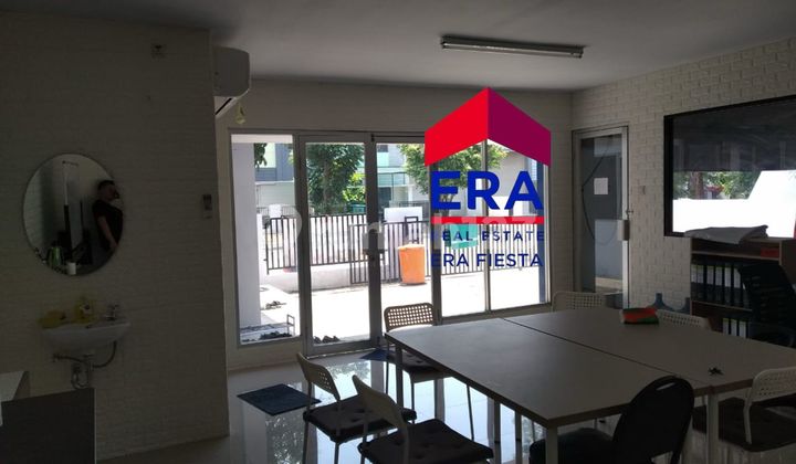 Ready-to-Use Techno Warehouse Ready-to-Use Techno Warehouse