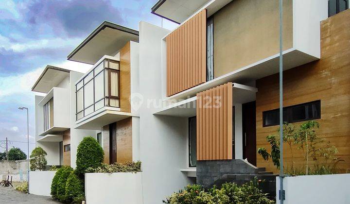 Rumah Brand New Luxury Urban Design Berlokasi Strategis Kemang Ampera 1