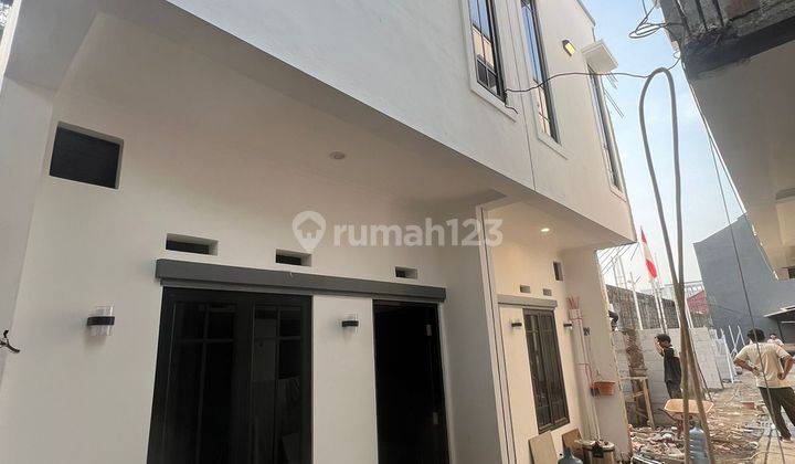 Condet Flat House Rumah 2