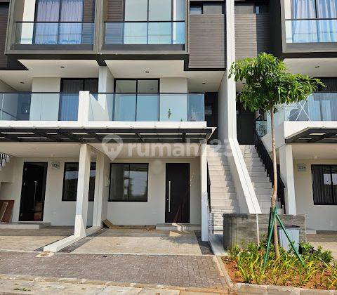 Di Sewakan Rumah Golf Island Pik 5 X 15.  Unfurnished 1