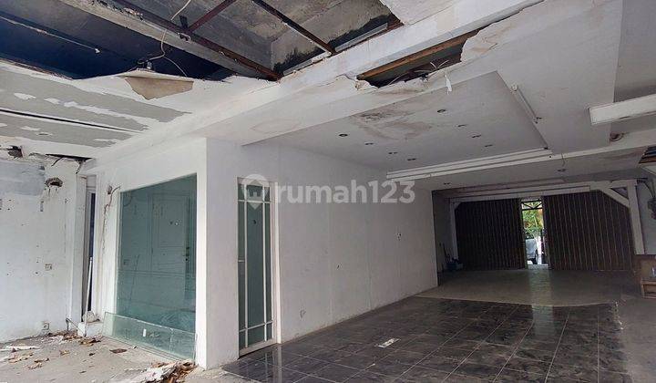 Rumah butuh renovasi di belakang citos  2