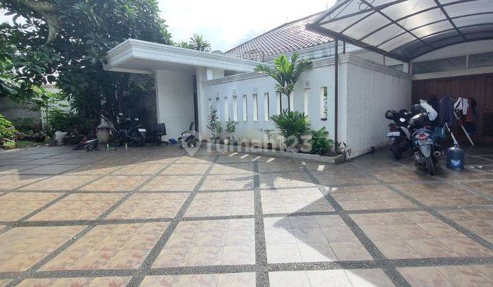 Rumah lama hitung tanah di Kemang  2