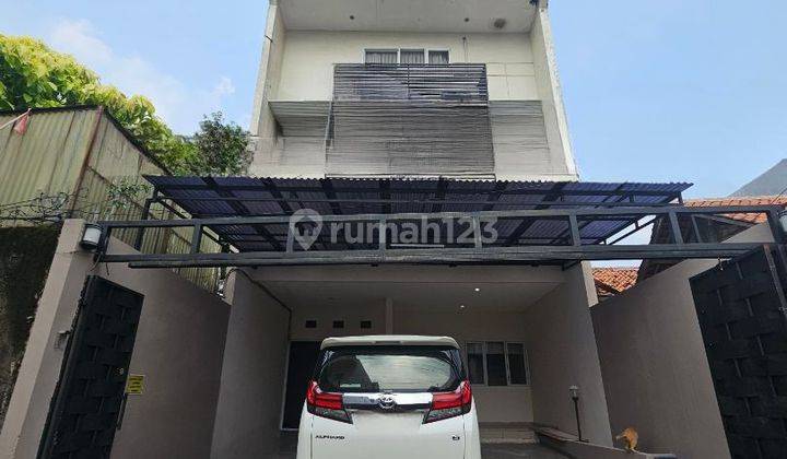 Rumah bagus area Kemang  2