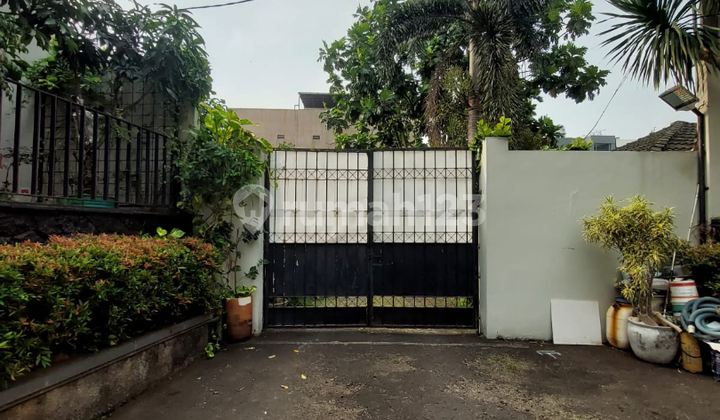 Spacious Landed Townhouse in Cipete near H Nawi