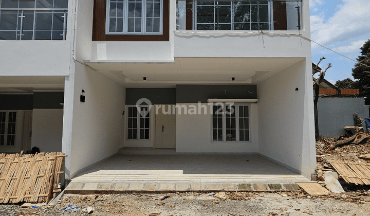 Brand New Townhouse Modern Minimalis di Kebagusan 1