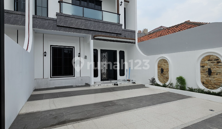 Rumah Baru Mewah 2 Lantai di Jagakarsa 2