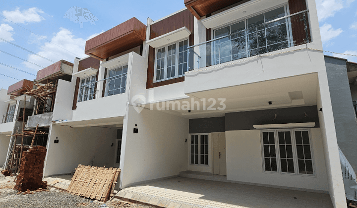 Brand New Townhouse Modern Minimalis di Kebagusan 2