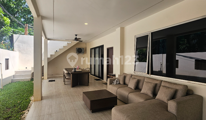 Lokasi Strategis Kebayoran Baru