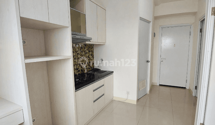 1 BR Apartment Green Pramuka Middle Floor Siap Huni 2