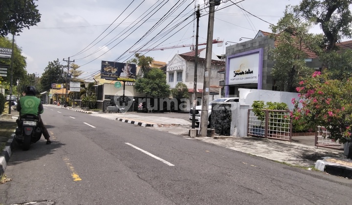 Premium Location House City Center Suitable for Office 2