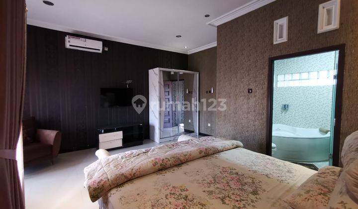 Rumah Furnished Exclusive Dalam Perumahan  2