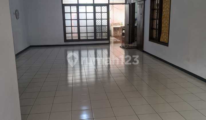 House Near the City 2