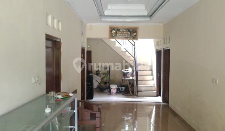 House With Remaining Land Still Quite Spacious 2