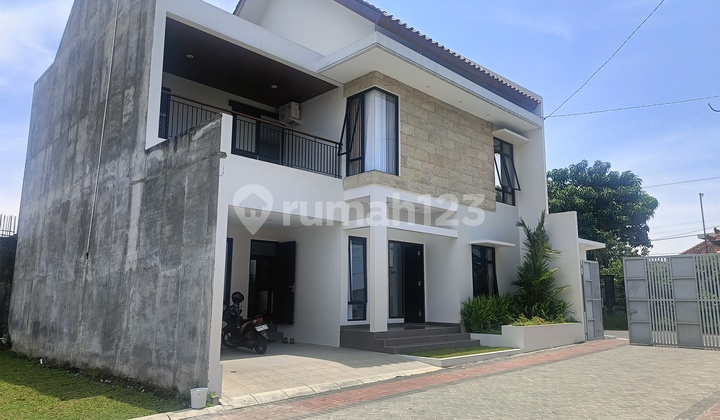 Cluster Exclusive Unit Terbatas Dekat Kampus