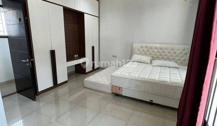 Disewakan Rumah Casa Jardin 7x15m² Jakarta Barat Rapih Siap Huni 1