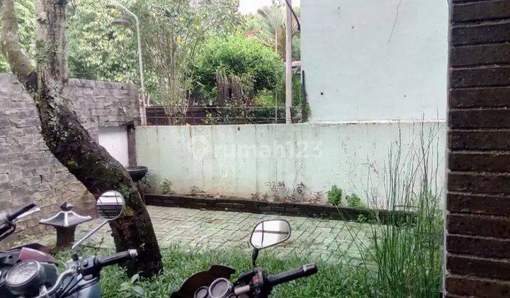 Rumah Bagus Terawat Lokasi Strategis Suryalaya Bandung  2