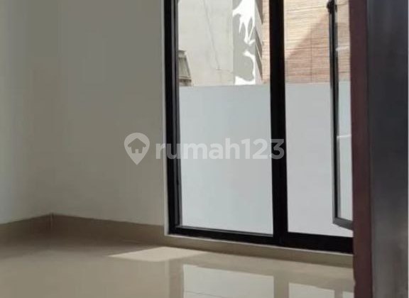 Dijual Rumah 2 Lantai masih baru disegn moderen 2
