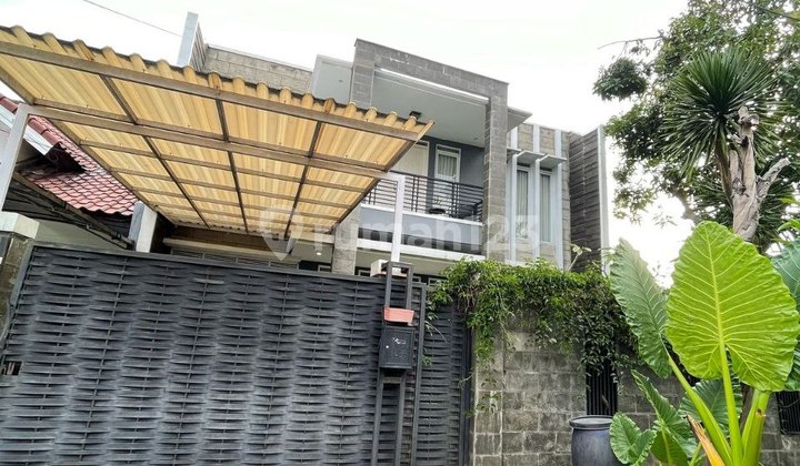 Dijual Rumah mewah 2 lantai batununggal indah bandung kota