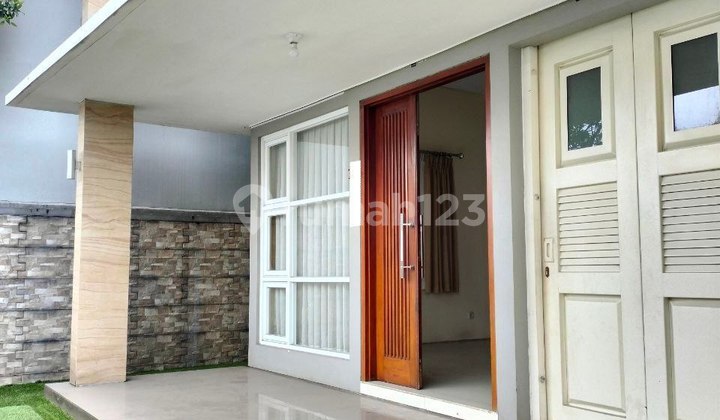 For Sale Good 2-Story House in Sayap Batununggal Ready to Occupy 2