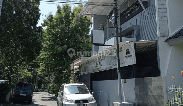 Dijual Rumah 3 Lantai Sanggar Kencana Dekat Masjid 2