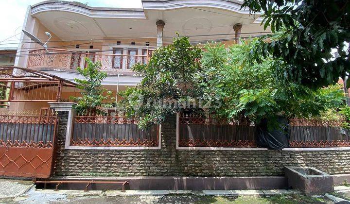 Dijual Rumah Terawat 2 Lantai Siap Huni Murah 2