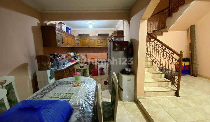 Dijual Rumah Terawat 2 Lantai Siap Huni Murah 2