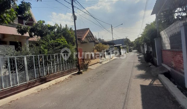 Nice House Unfurnished SHM Buah Batu, Bandung 2