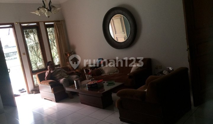 Rumah tengah kota dibawah njop lengkong bandung