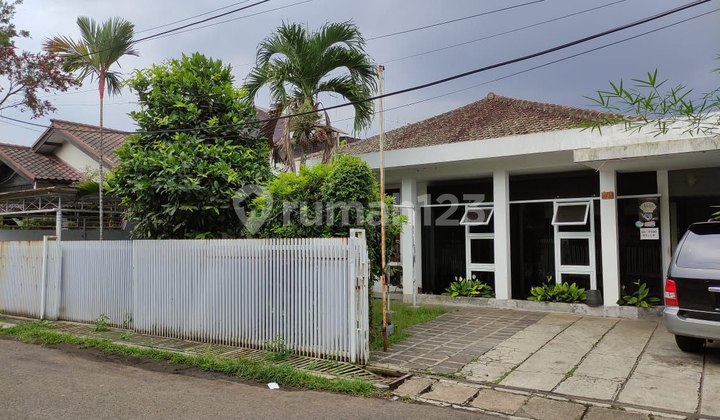 Rumah Bagus Terawat di Tubagus Ismail, Bandung 2