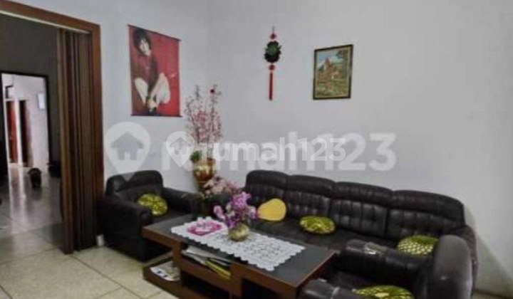 Rumah Terawat Sayap Riau cocok untuk Hunian Kantor Rumah Terawat Sayap Riau cocok untuk Hunian Kantor