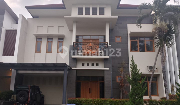 Rumah Bagus Unfurnished SHM Singgasana, Bandung