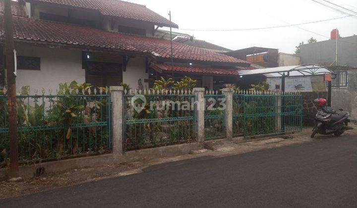 Rumah Lama Terawat Dalam Komplek Ciwastra Buahbatu 2