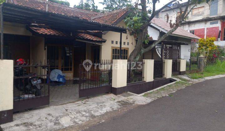 Rumah Lama Terawat Dalam Komplek Cijambe Ujungberung 1